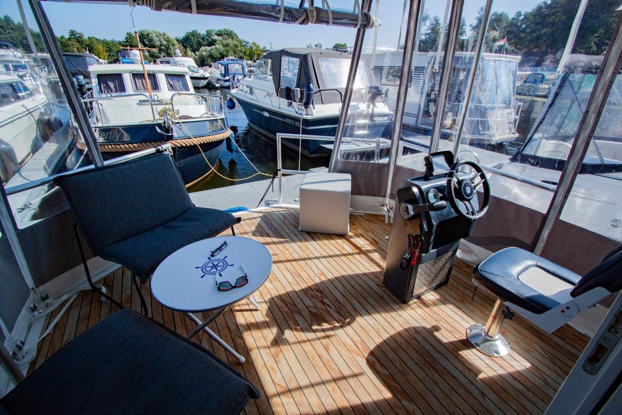 Hausboot Hotel เฮนนิกส์ดอร์ฟ ภายนอก รูปภาพ